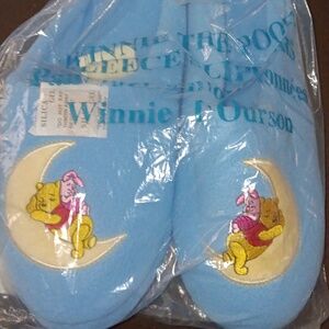 Winnie The Pooh Slippers. L(9-10).